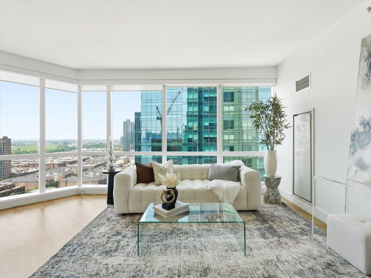 77 HUDSON ST Unit: 2611