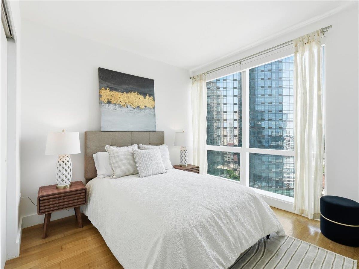 77 HUDSON ST Unit: 2611