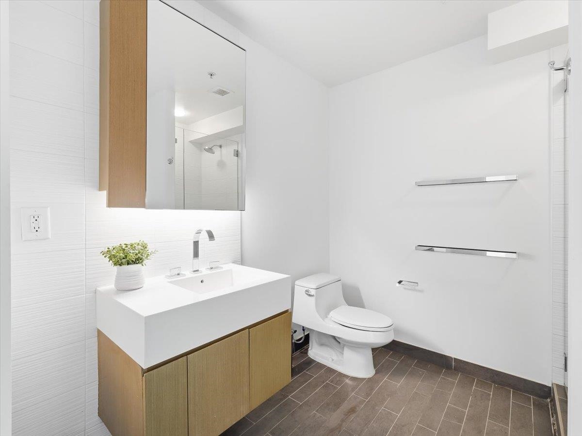 77 HUDSON ST Unit: 2611