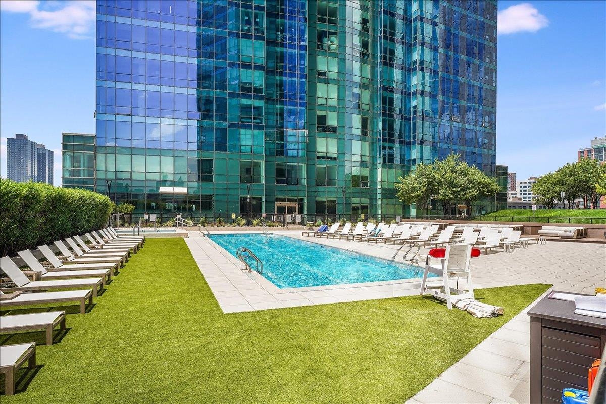77 HUDSON ST Unit: 2611