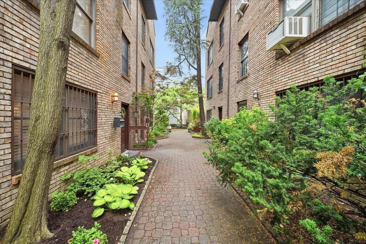 430 OGDEN AVE Unit: #2