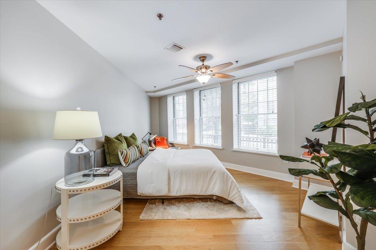 1100 CLINTON ST Unit: 101