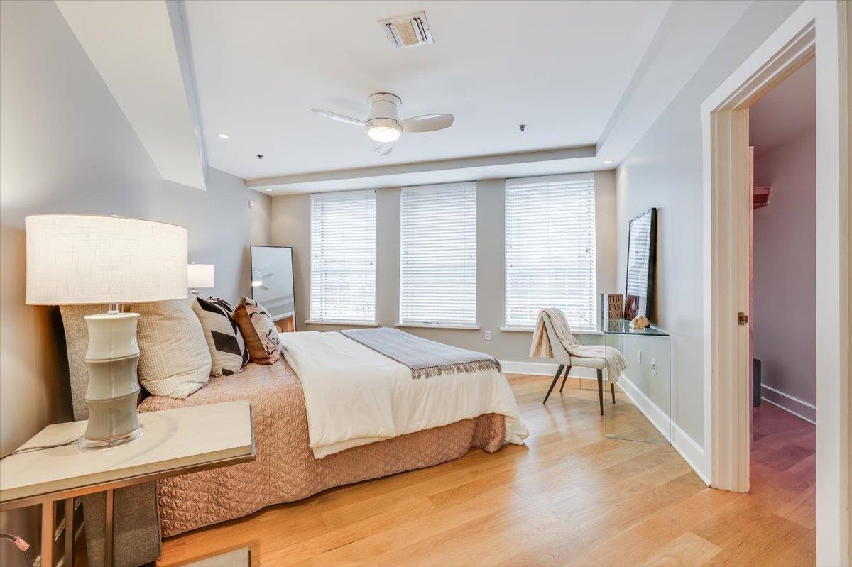 1100 CLINTON ST Unit: 101
