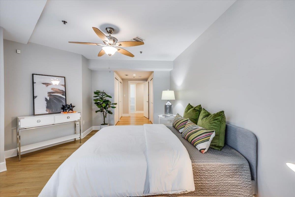1100 CLINTON ST Unit: 101