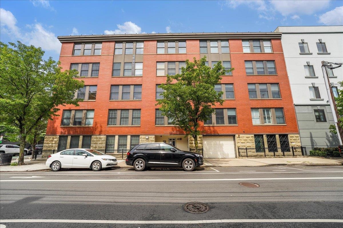 1100 CLINTON ST Unit: 101