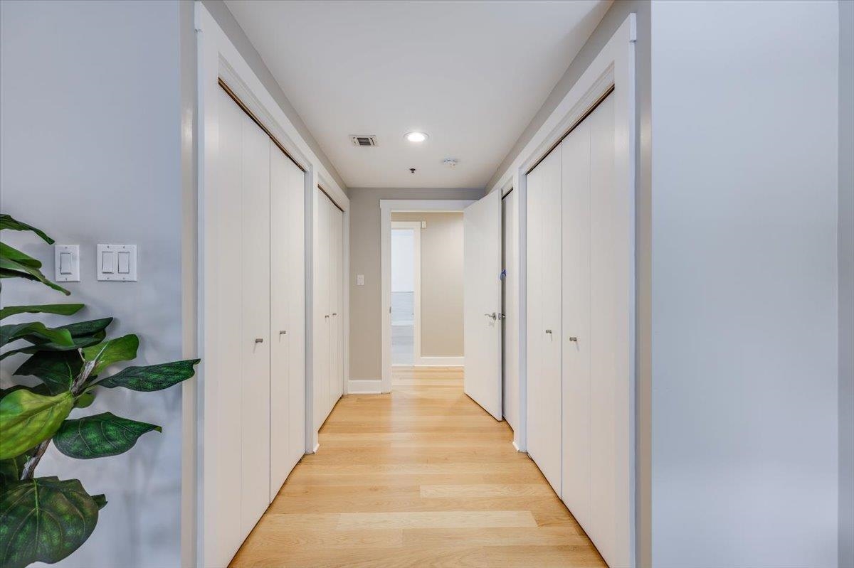1100 CLINTON ST Unit: 101