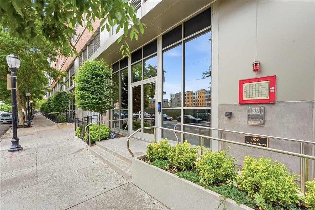 800 JACKSON ST Unit: 309