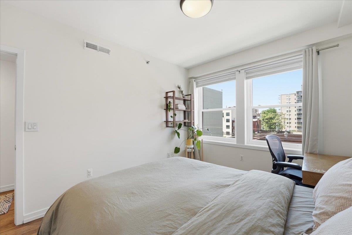 219 GRAND ST Unit: 4A