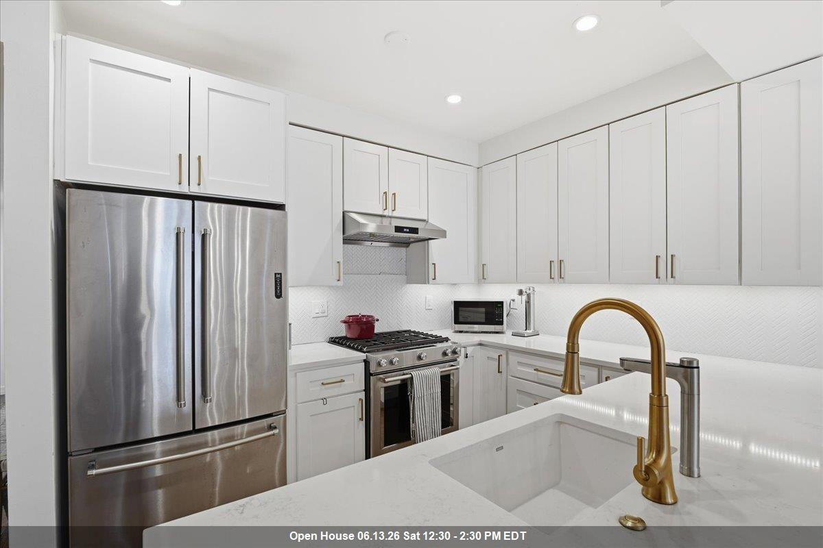 219 GRAND ST Unit: 4A