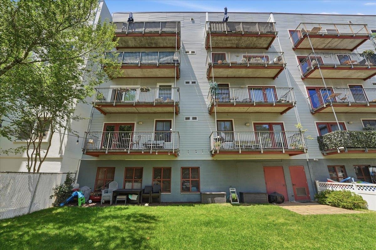 219 GRAND ST Unit: 4A