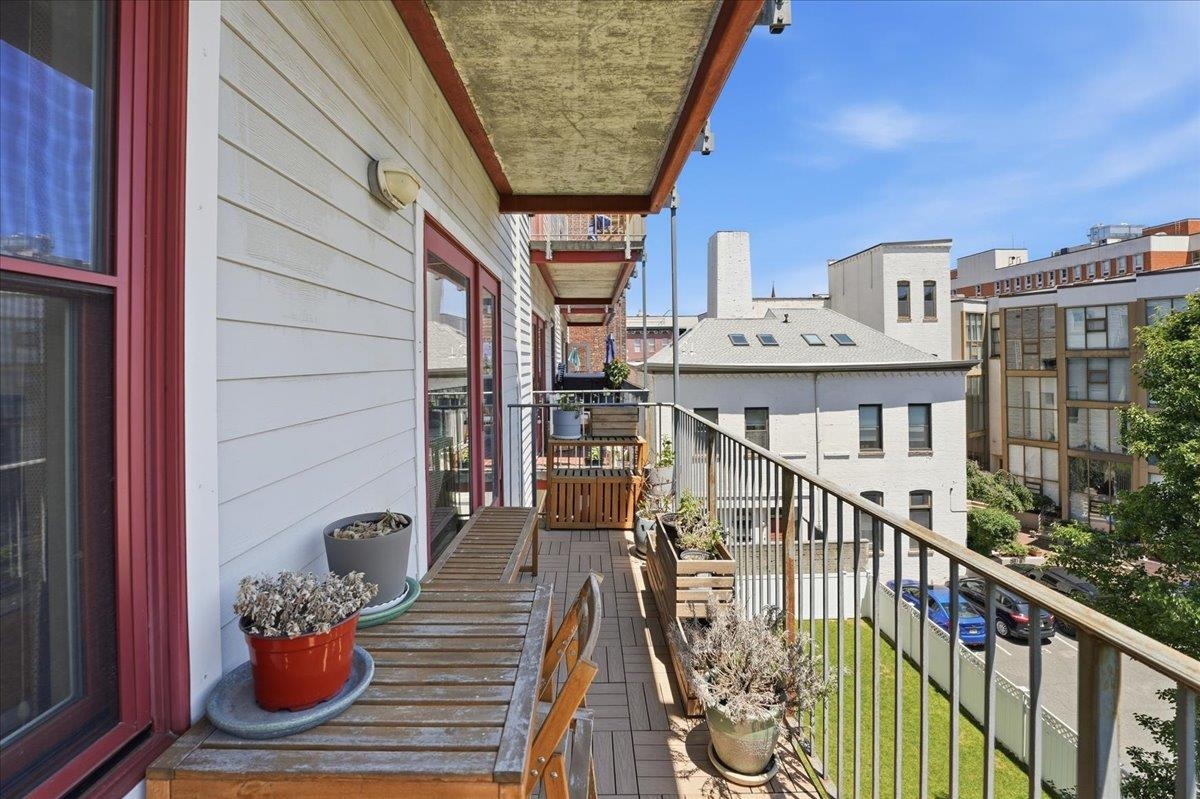 219 GRAND ST Unit: 4A