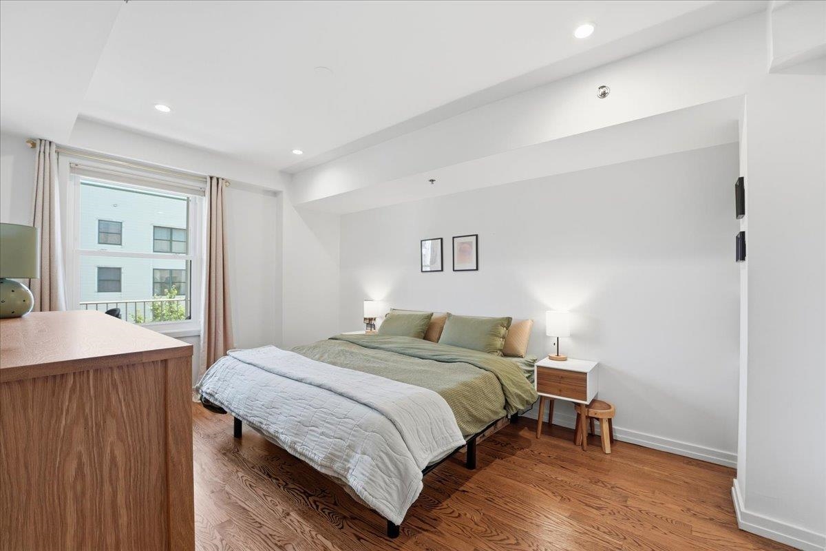 219 GRAND ST Unit: 4A