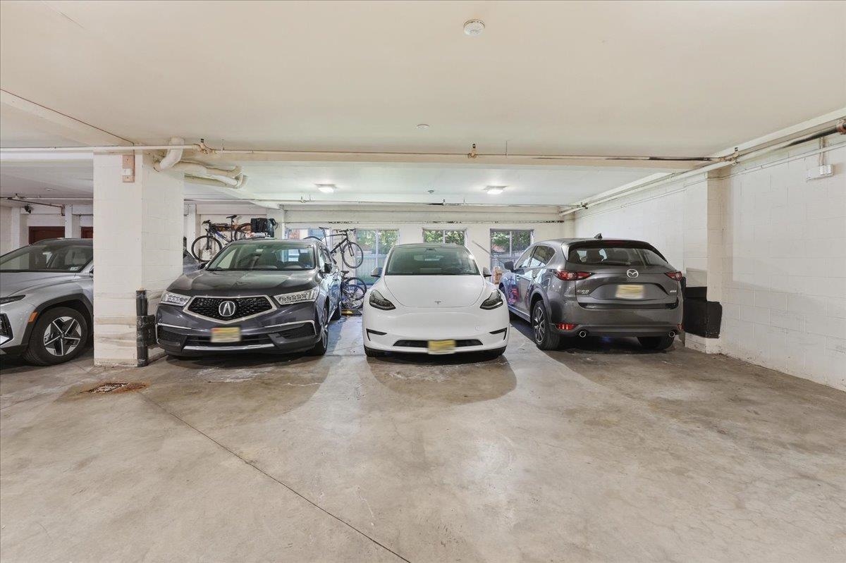 219 GRAND ST Unit: 4A