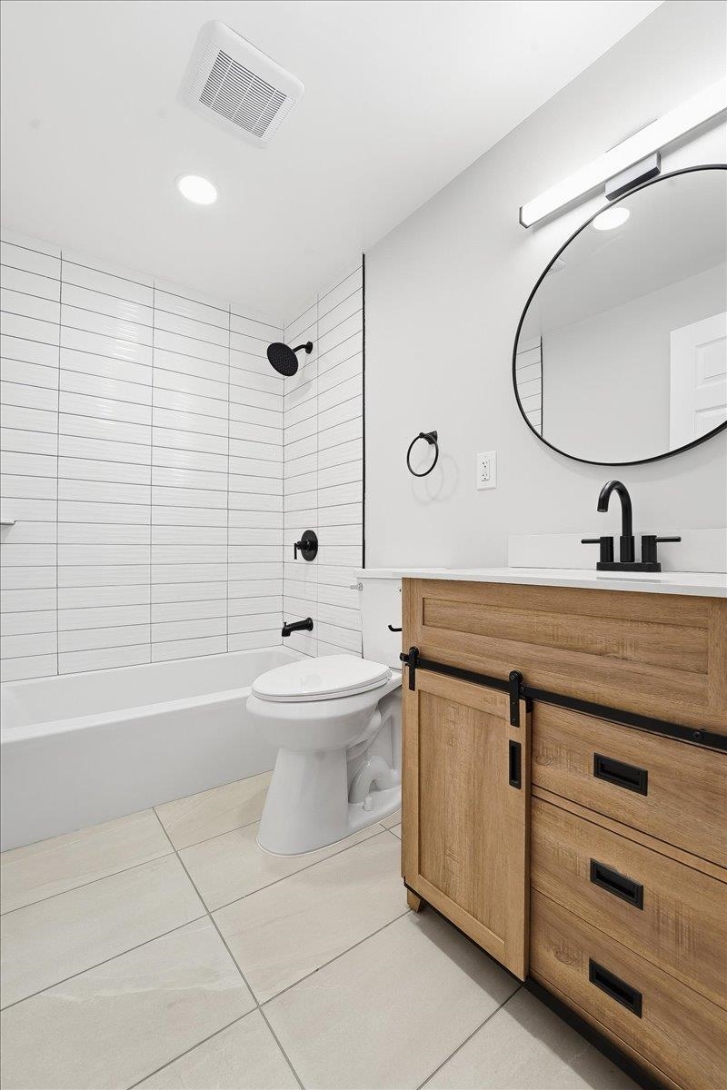 2 LAUREL CT