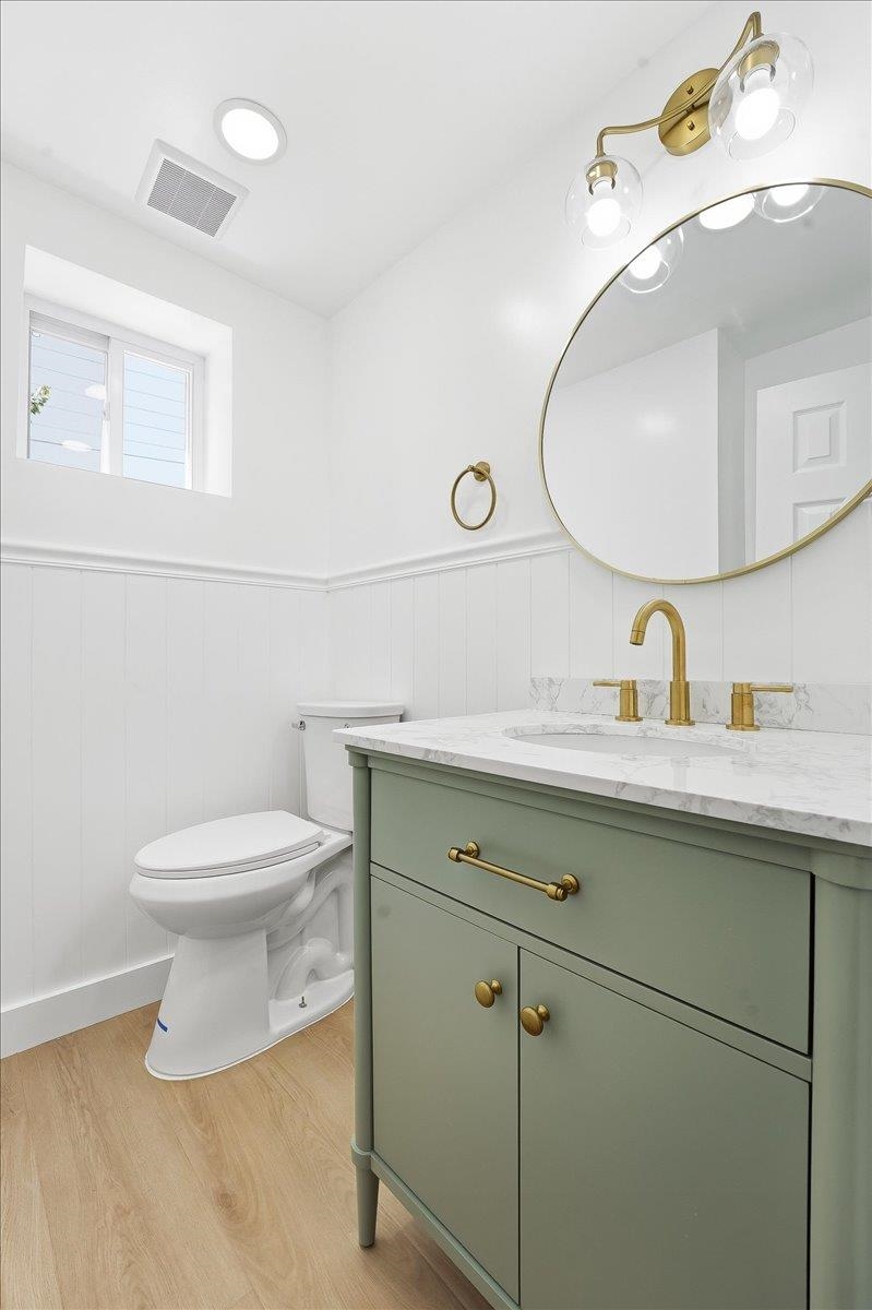 2 LAUREL CT