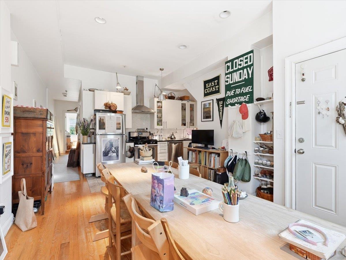163 GRAND ST Unit: 2