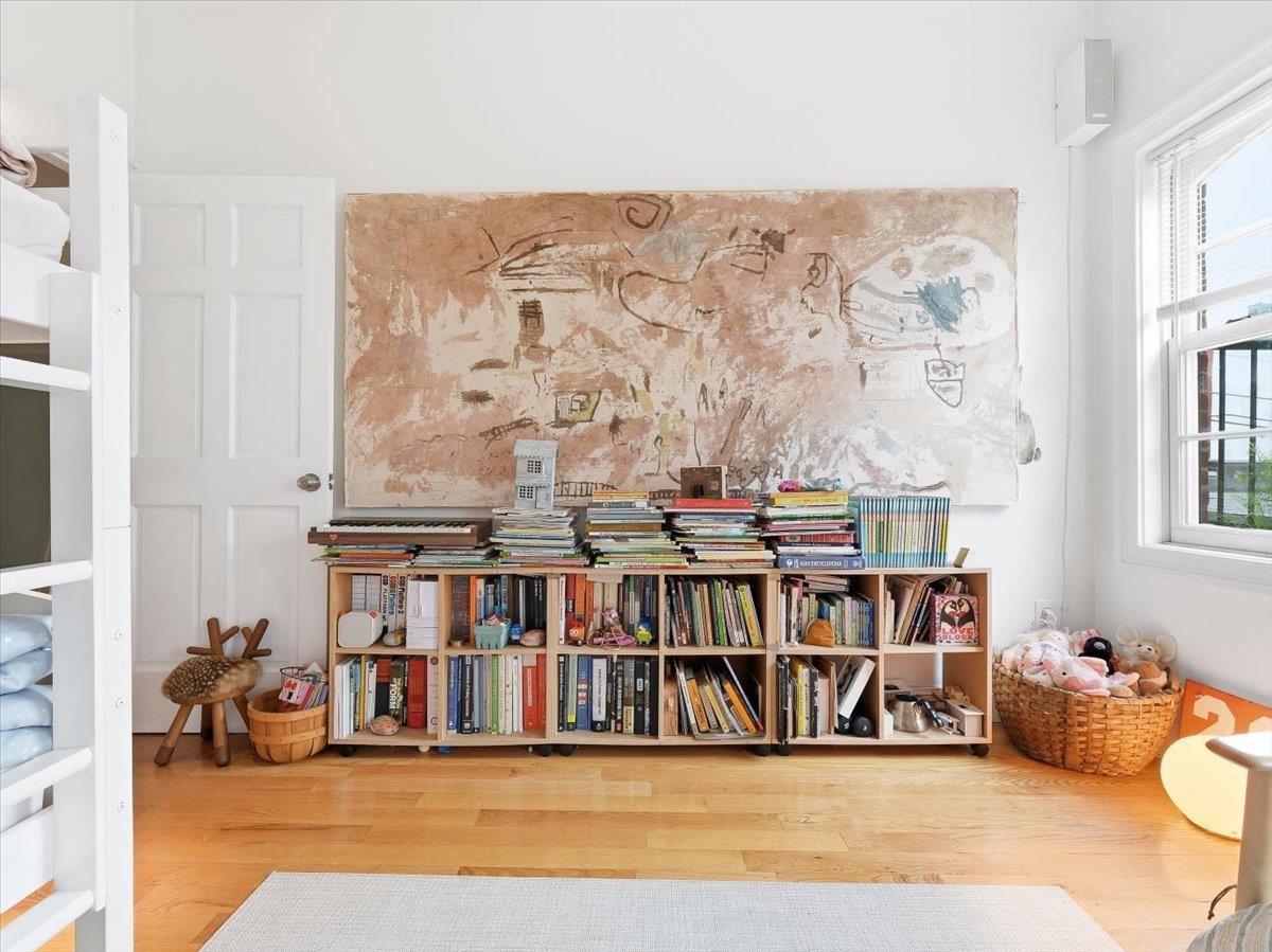163 GRAND ST Unit: 2