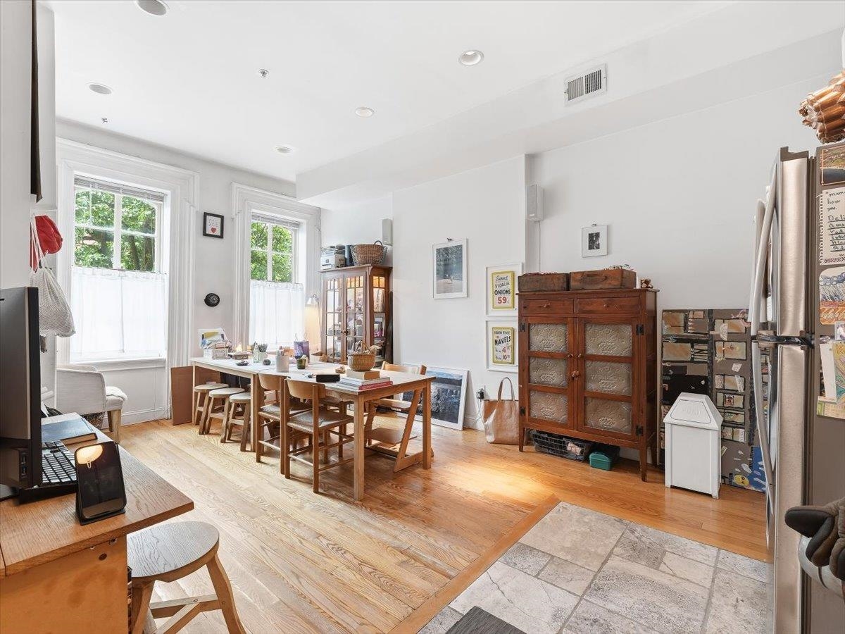 163 GRAND ST Unit: 2