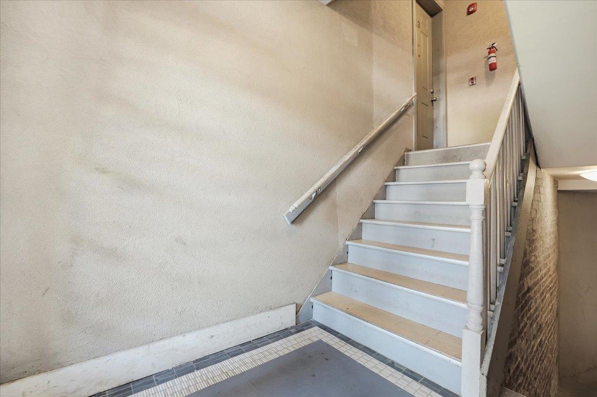 386 BERGEN AVE