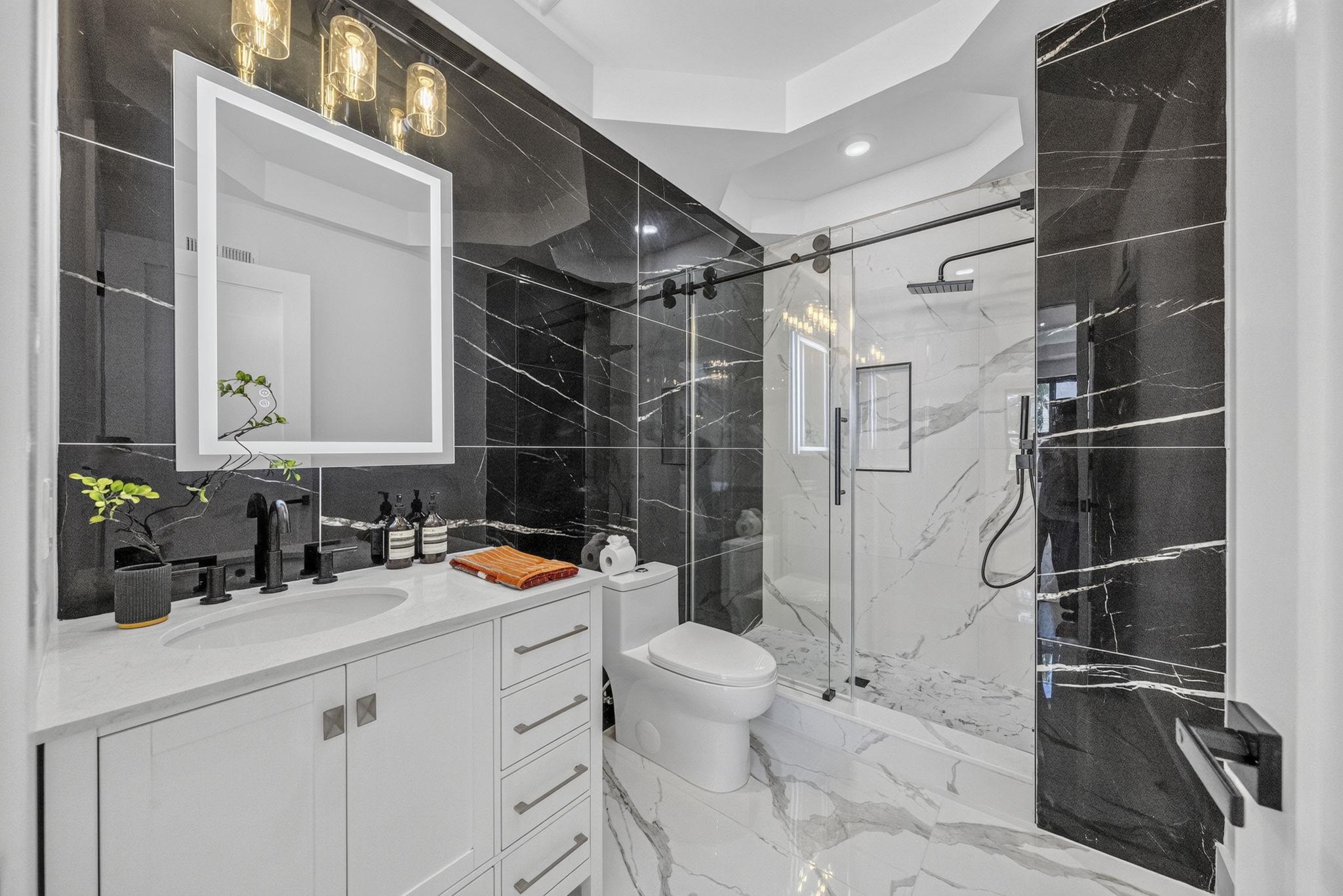 104 TERRACE AVE Unit: 1