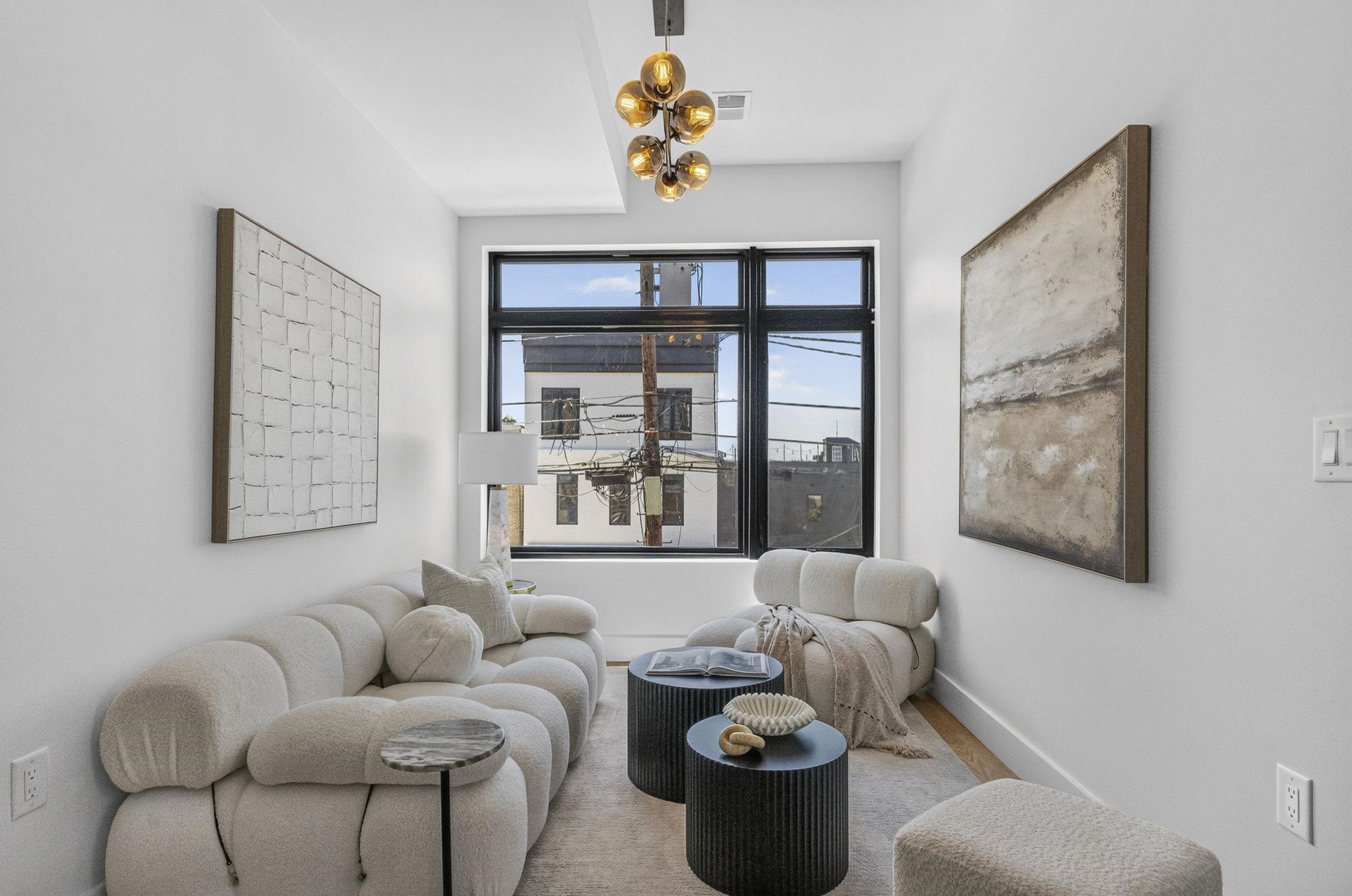 104 TERRACE AVE Unit: 1