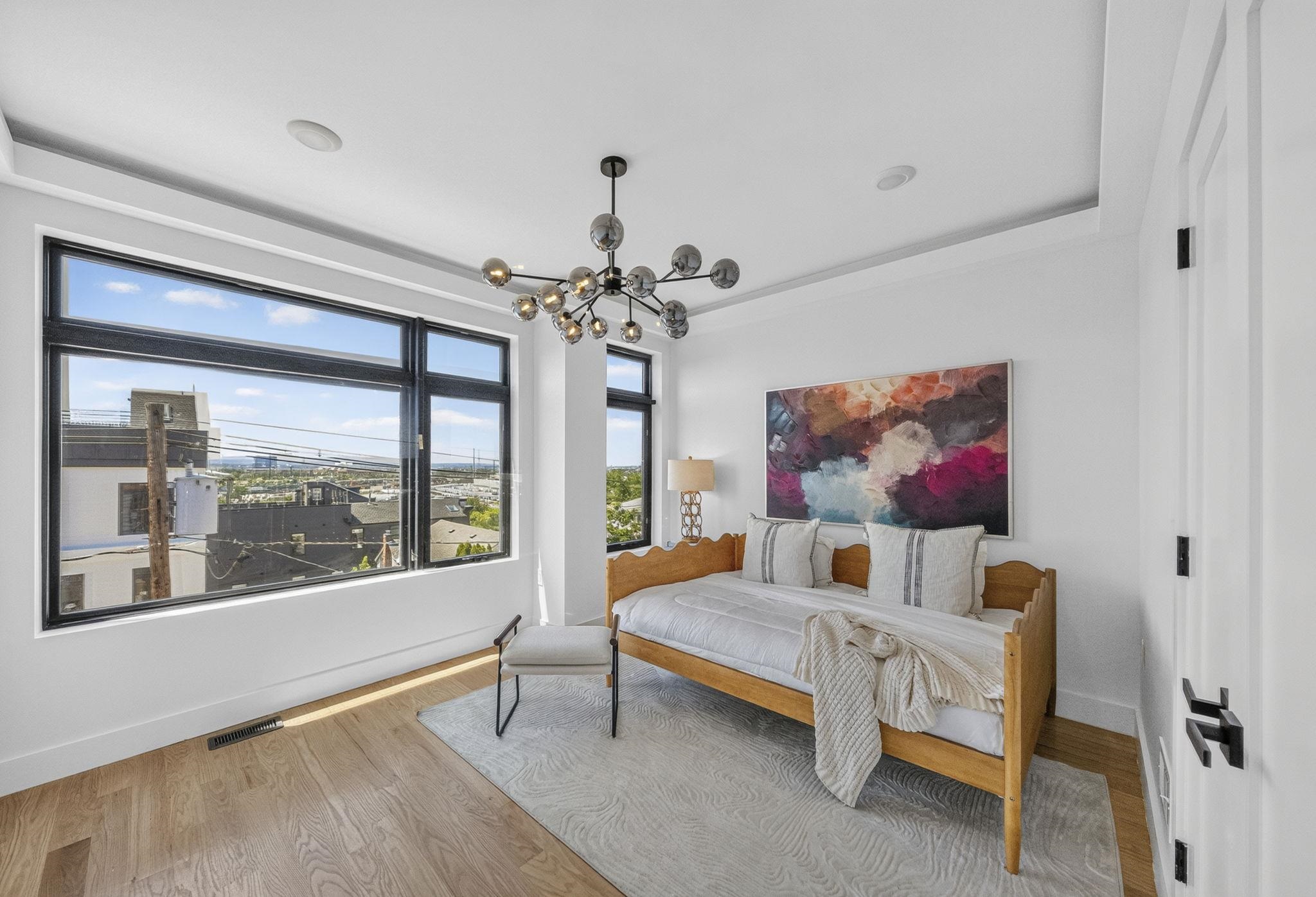 104 TERRACE AVE Unit: 1