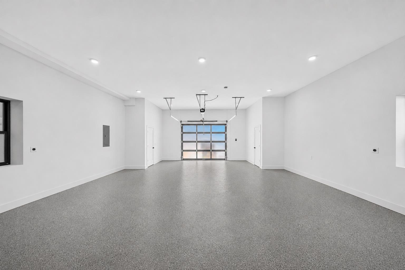 104 TERRACE AVE Unit: 1