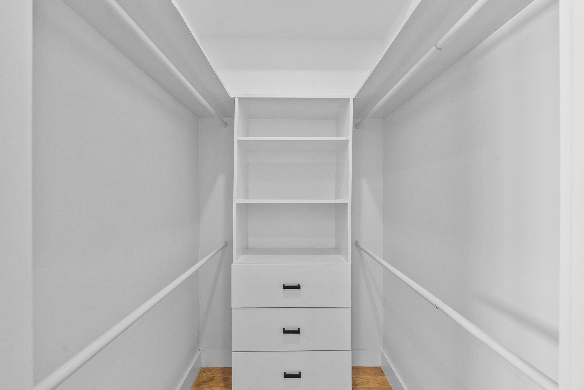 100 TERRACE AVE Unit: 1