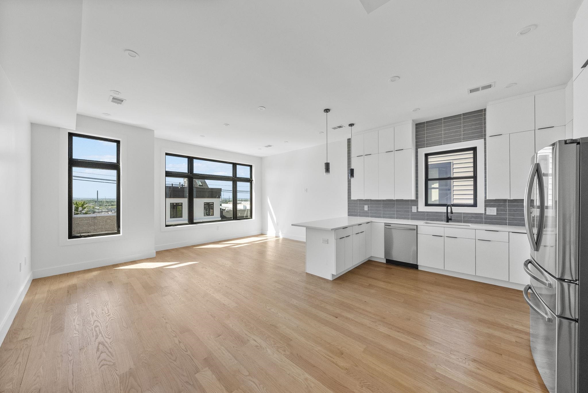 100 TERRACE AVE