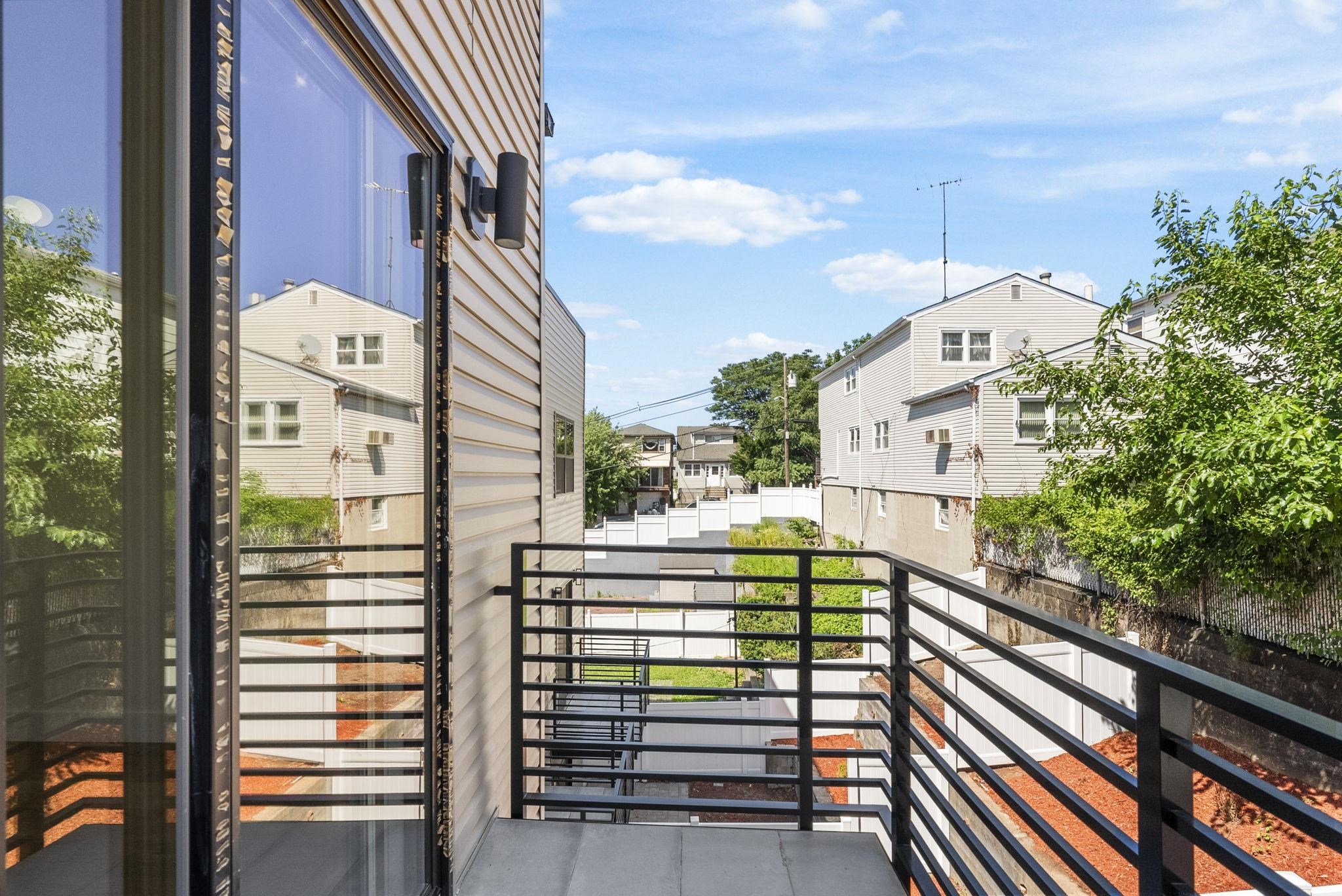 100 TERRACE AVE
