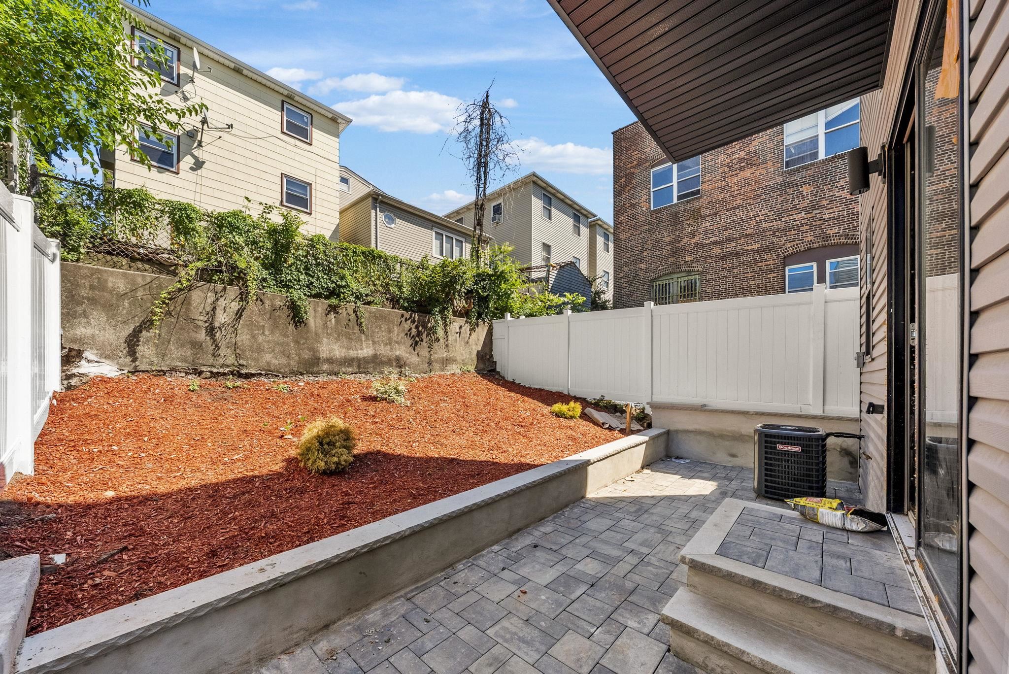 100 TERRACE AVE