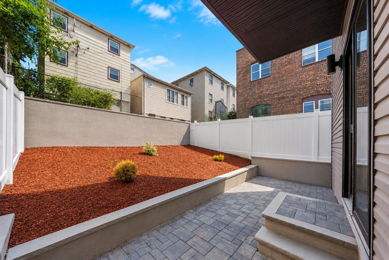 100 TERRACE AVE