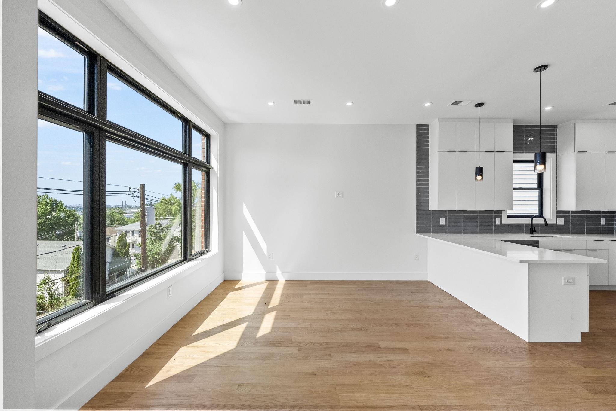 100 TERRACE AVE
