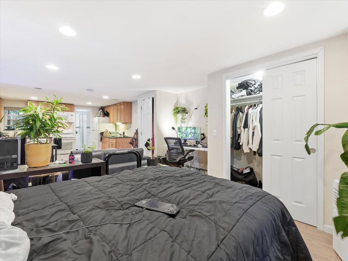 263 GROVE ST