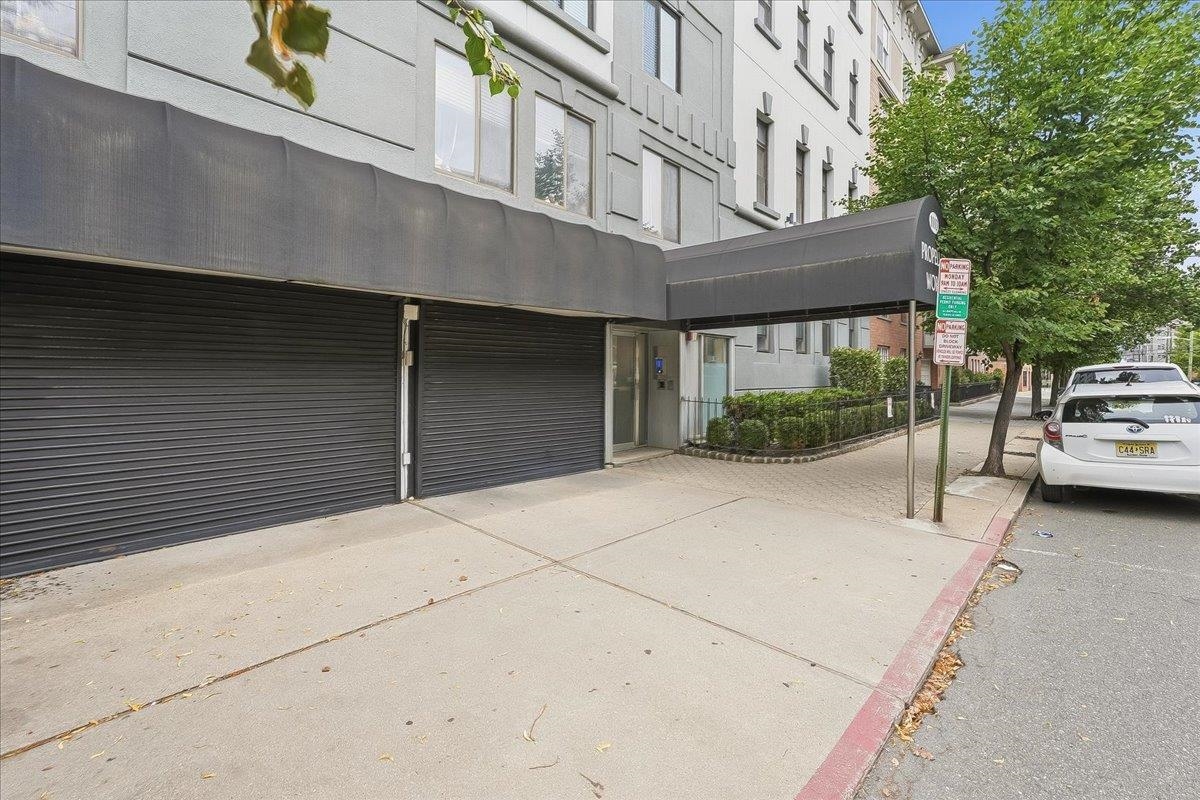 1110 CLINTON ST Unit: 16
