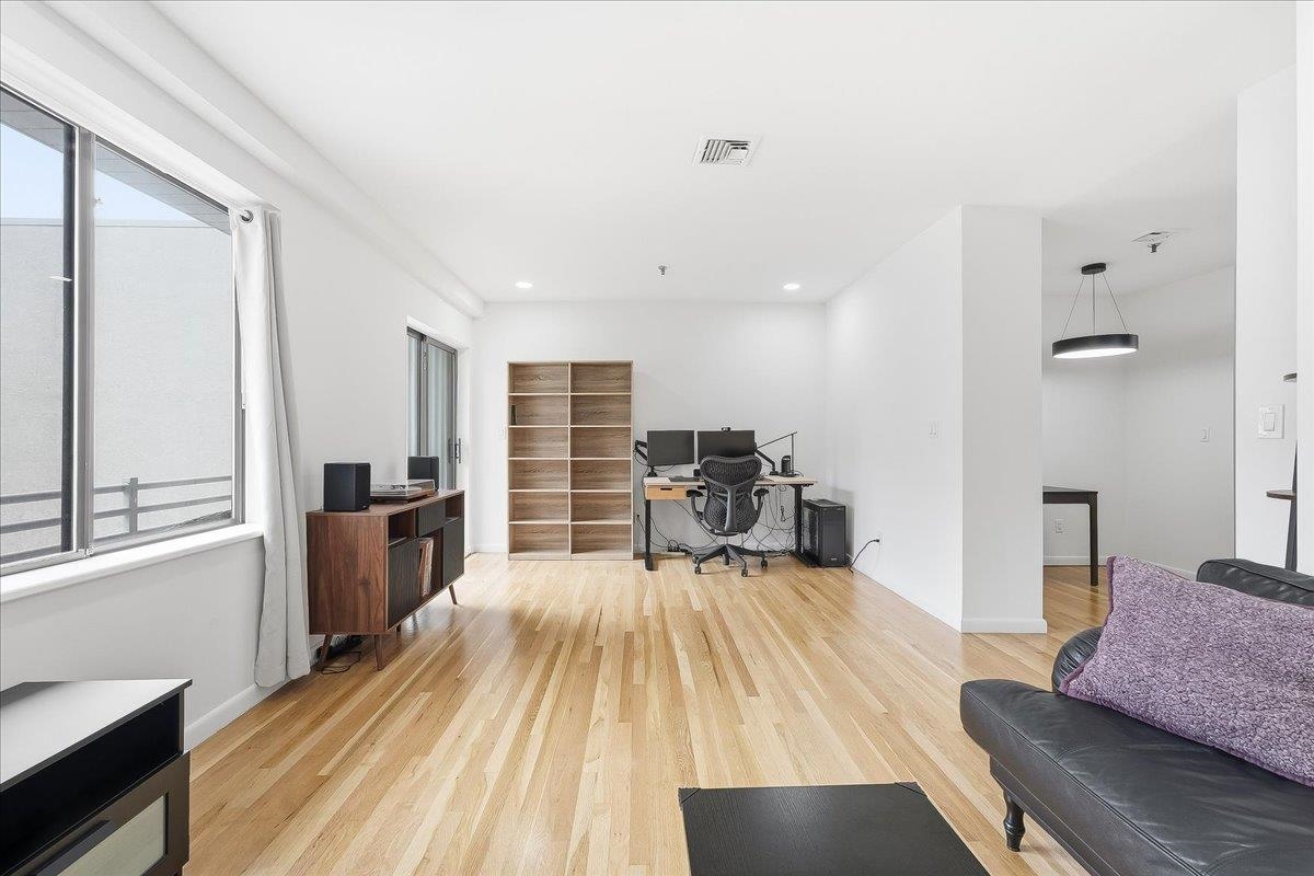 1110 CLINTON ST Unit: 16