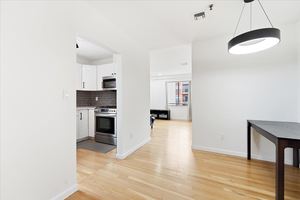 1110 CLINTON ST Unit: 16