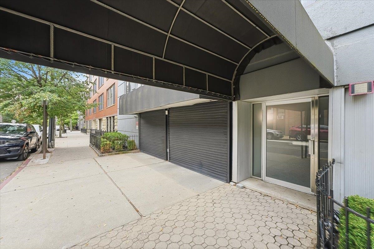 1110 CLINTON ST Unit: 16