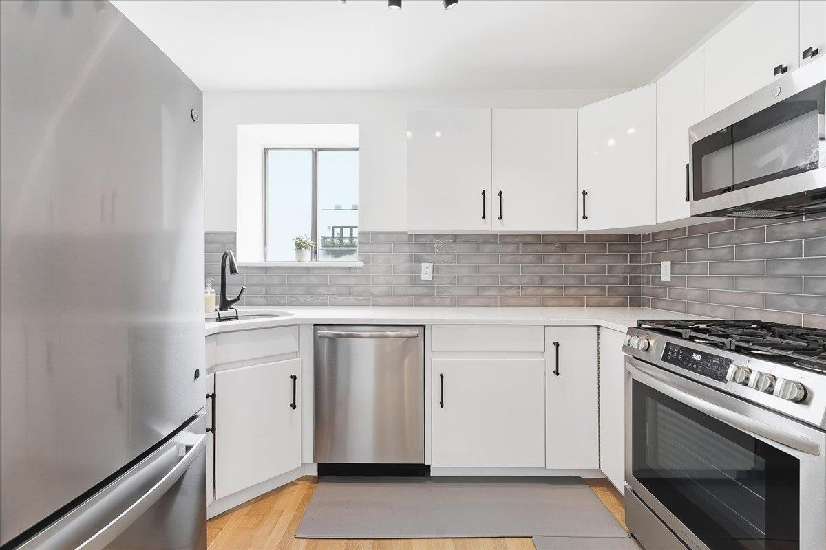 1110 CLINTON ST Unit: 16