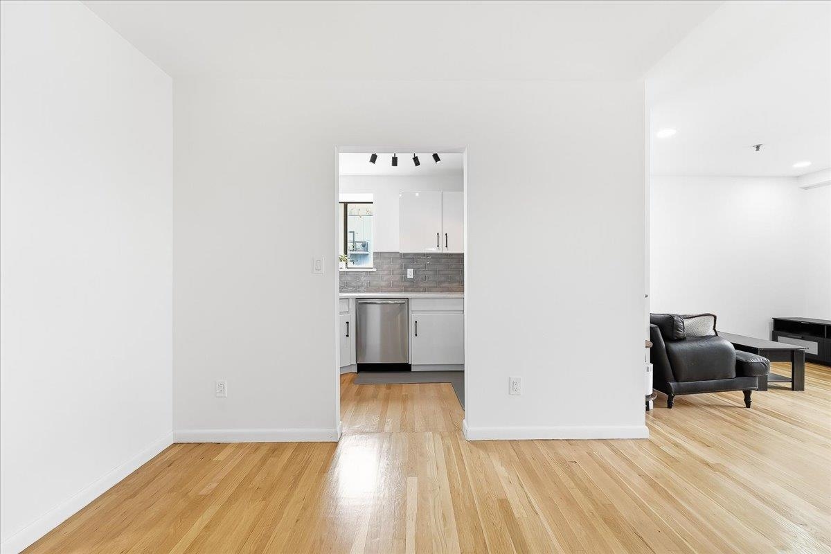 1110 CLINTON ST Unit: 16