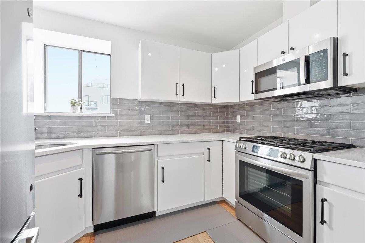 1110 CLINTON ST Unit: 16