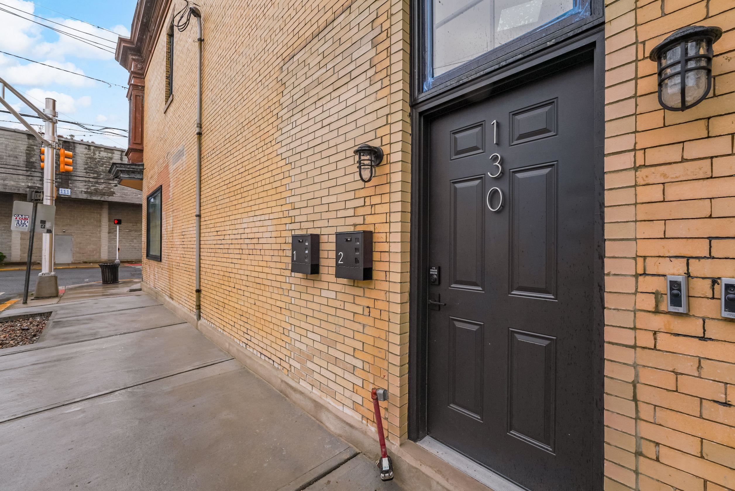 130 WEST SIDE AVE Unit: 1