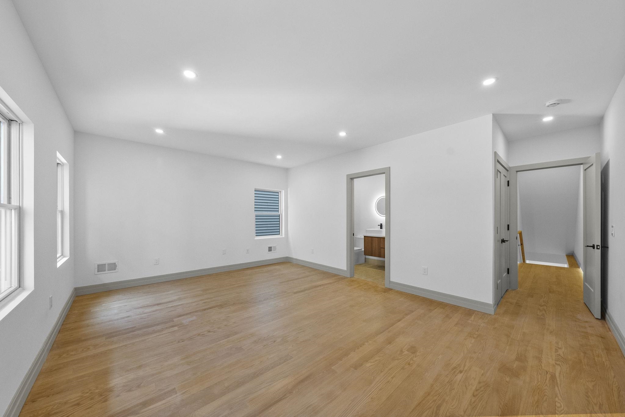 600 BRAMHALL AVE Unit: 1