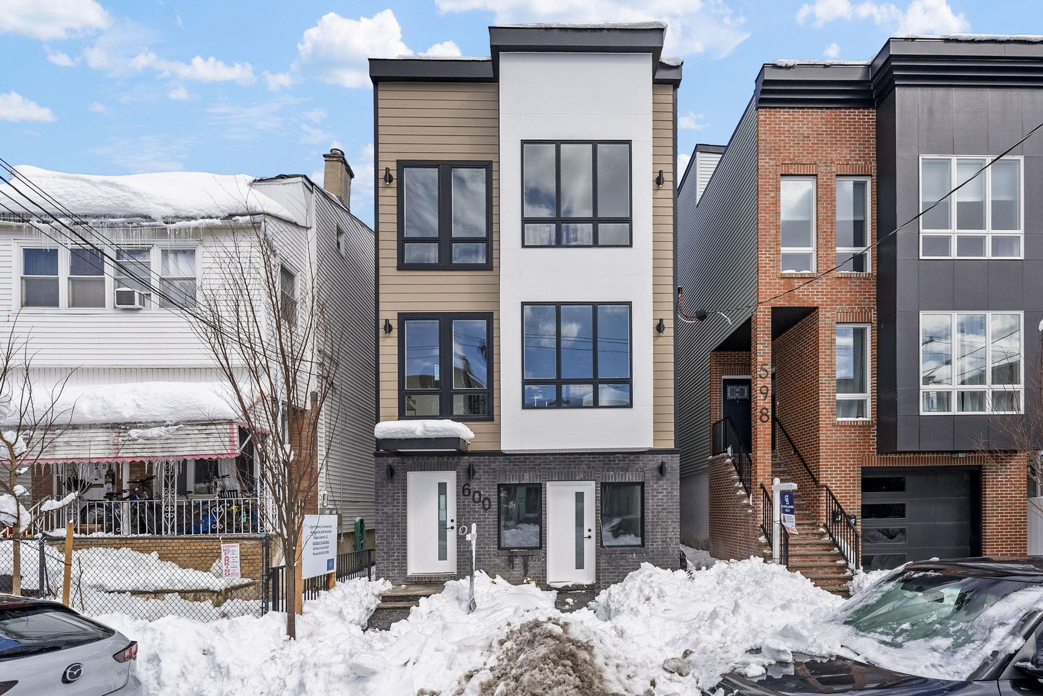 600 BRAMHALL AVE Unit: 1