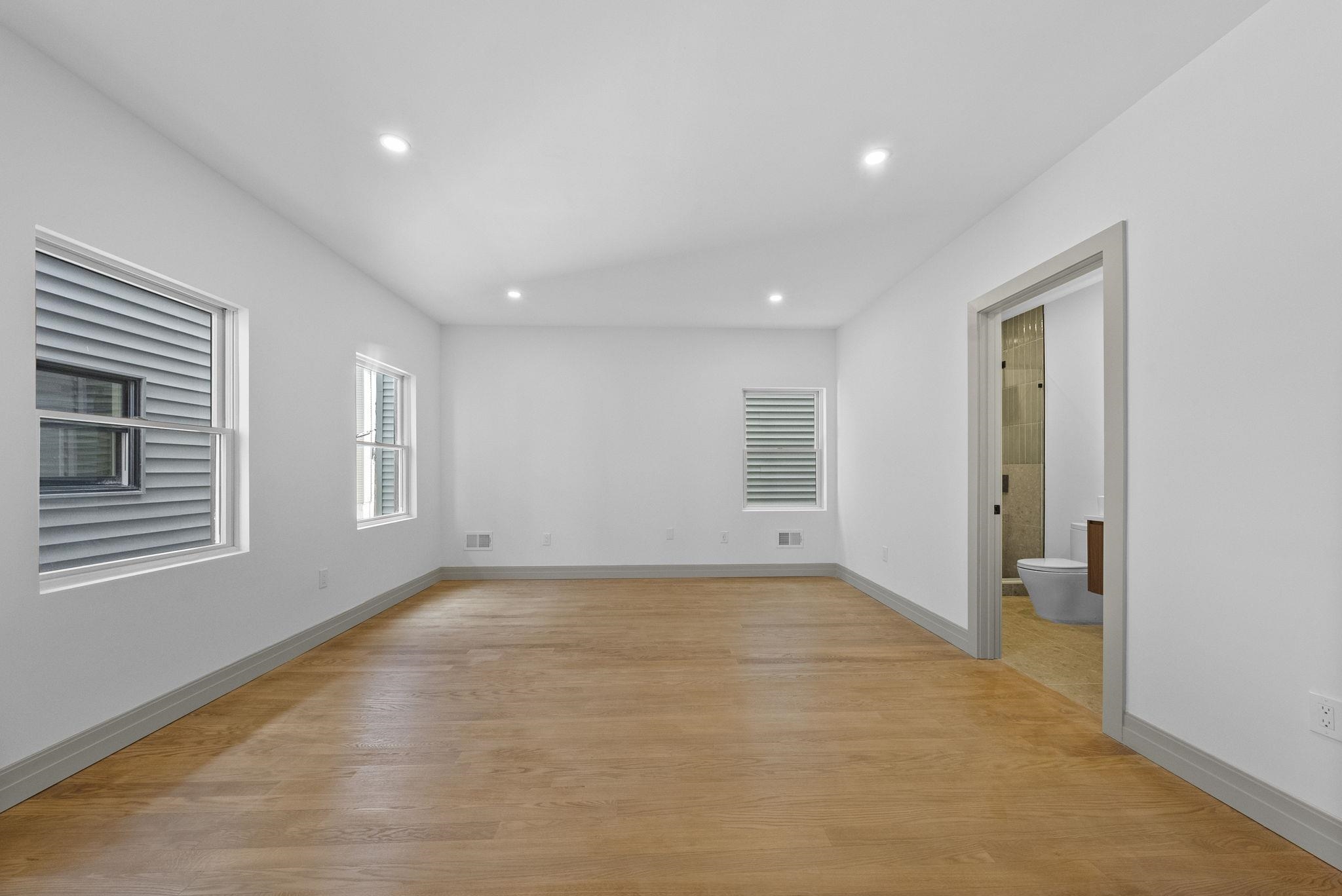 600 BRAMHALL AVE Unit: 1