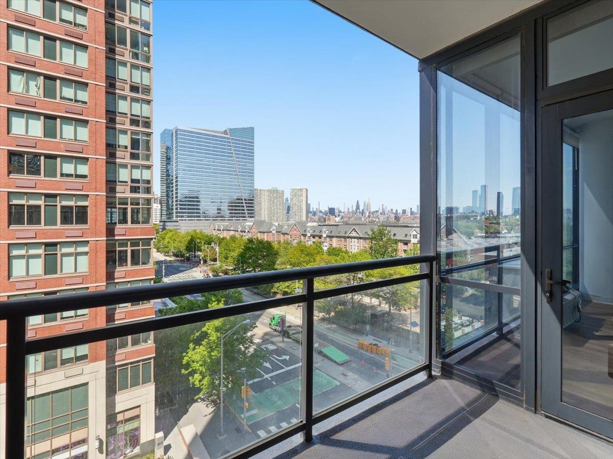 389 WASHINGTON ST Unit: 7F