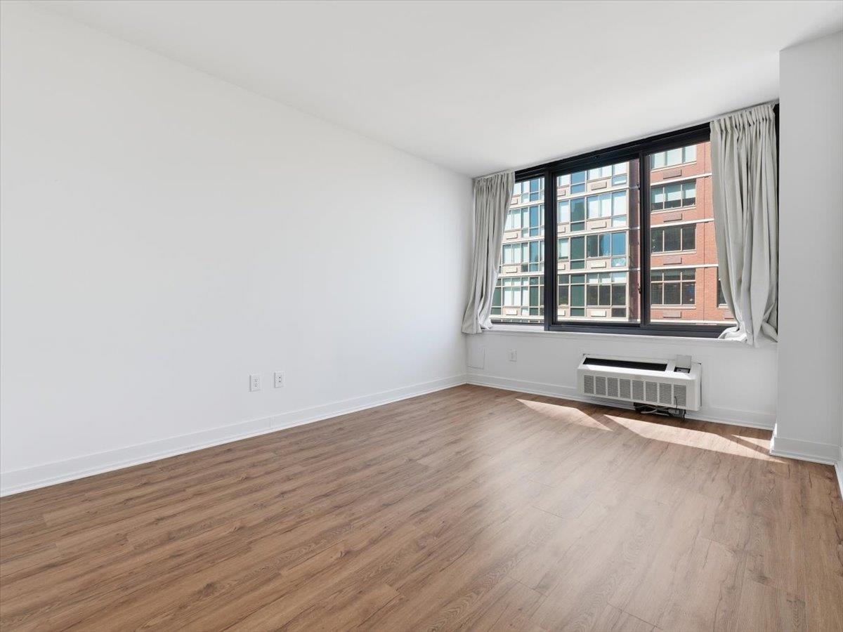 389 WASHINGTON ST Unit: 7F