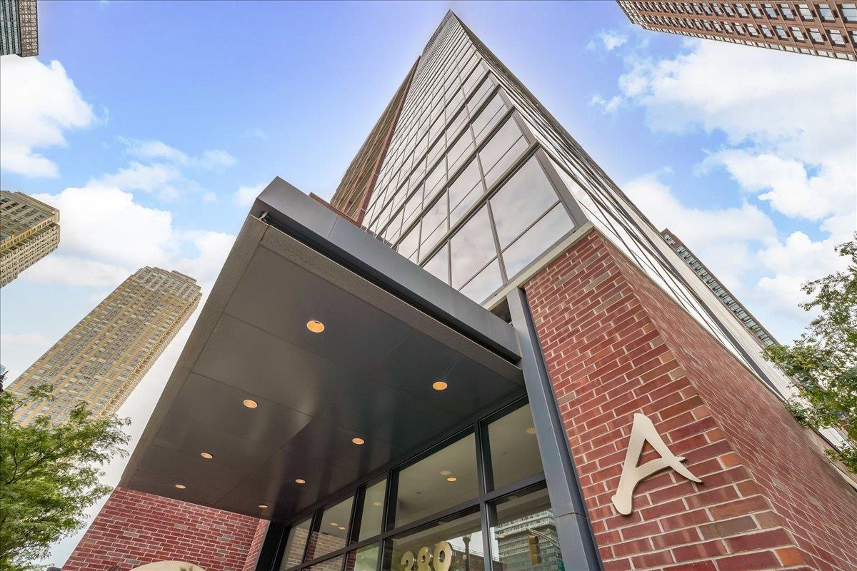 389 WASHINGTON ST Unit: 7F
