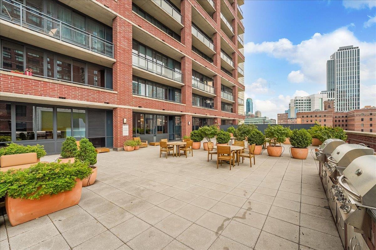 389 WASHINGTON ST Unit: 7F