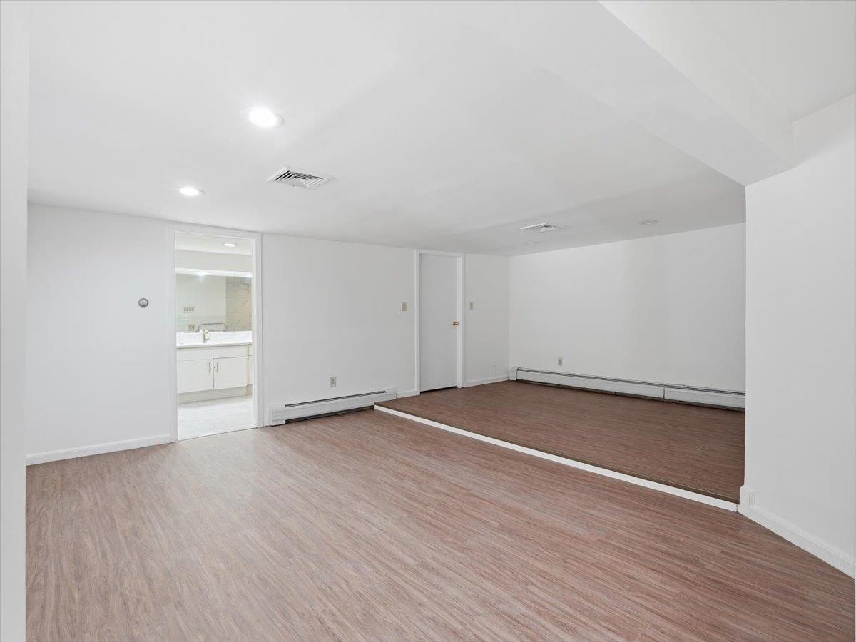 299 PAVONIA AVE Unit: 2-3